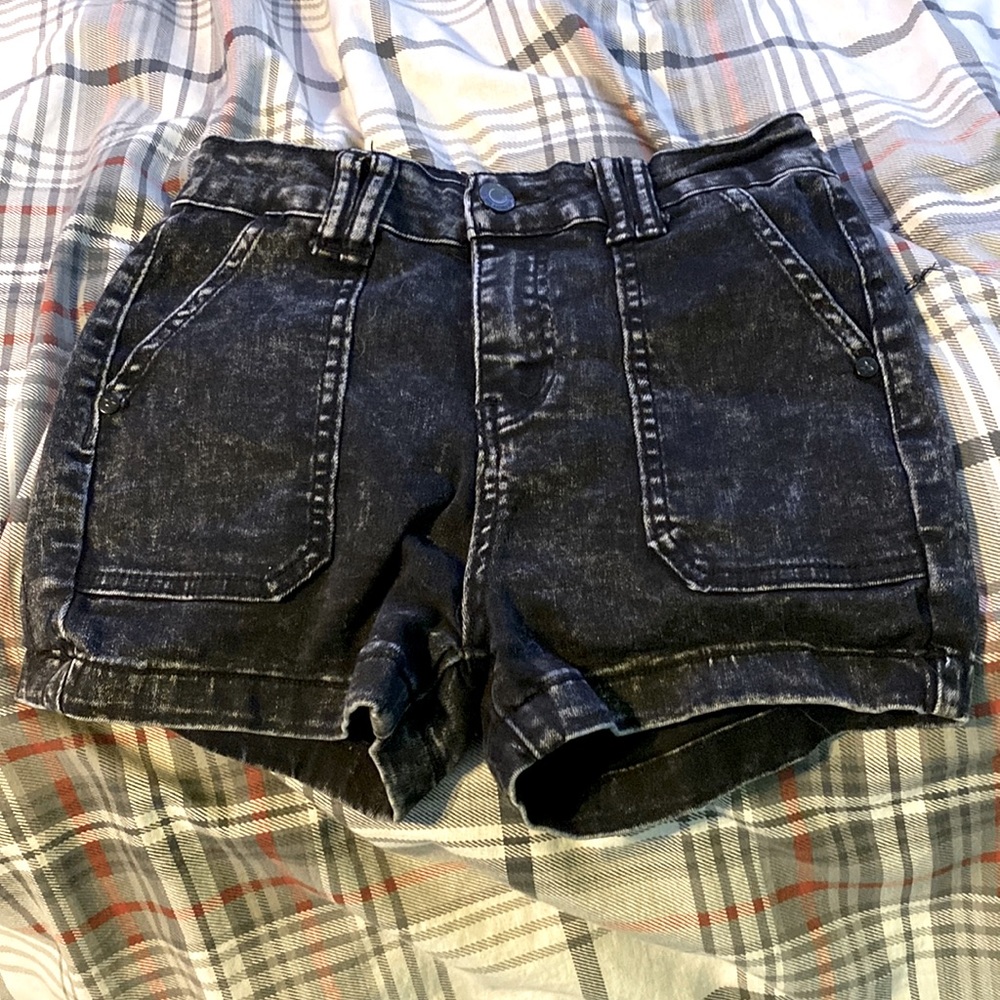 Black shorts size-1/25